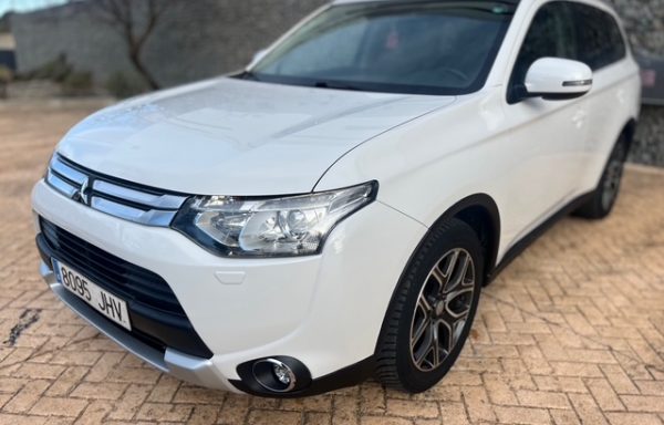 MITSUBISHI Outlander 220 DID Kaiteki Auto 4WD