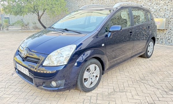 TOYOTA Corolla Verso 2.2 D4D 136cv Sol